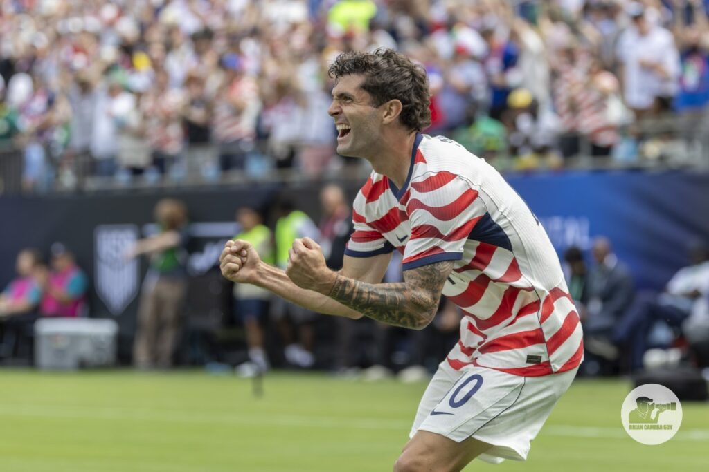 10 Christian Pulisic FORWARD_5